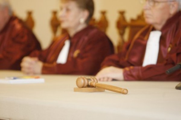 Legea Descentralizării, iniţiată de USL, a fost declarată neconstituţională